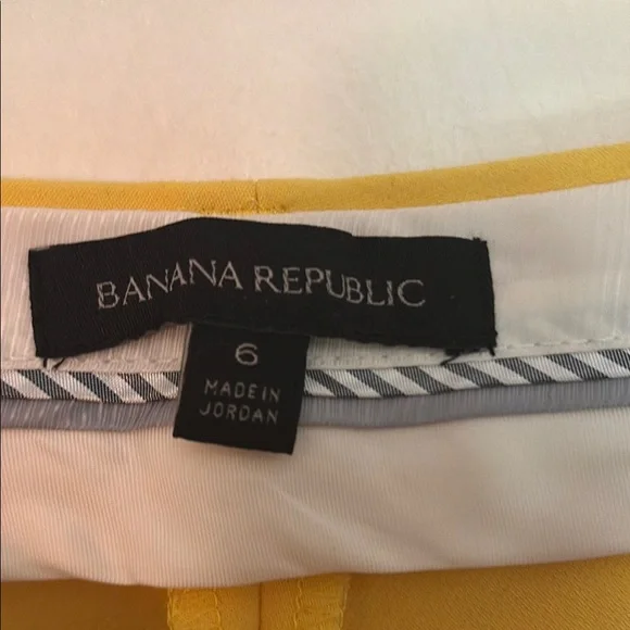Banana Republic Yellow Dress Pants Tailored Fit- Logan Style SZ 6 - Picture 2 of 5